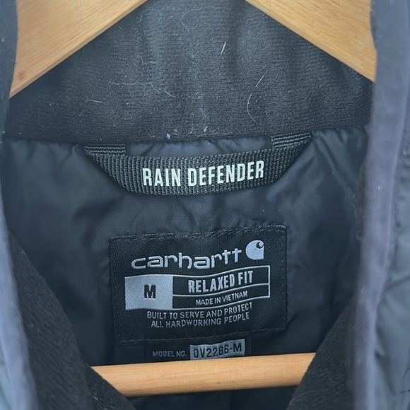 Carhartt Men’s Rain Defender® Insulated Vest - Relaxed Fit Size Medium - Picture 5 of 12